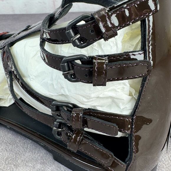 Bottega Veneta Black/Red Patent Leather Flat Strappy Sandals Size 39 - Picture 3 of 7